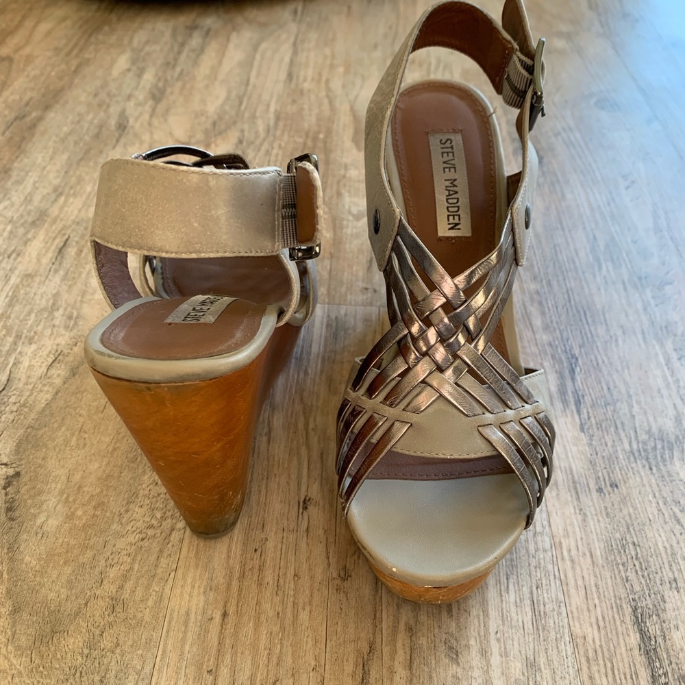 Steve Madden Leather Grey Wedge Sandal